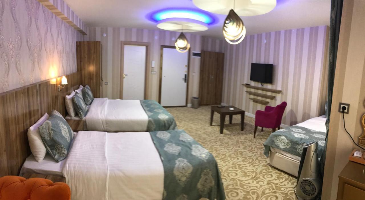 Crystall Hotel Van Luaran gambar