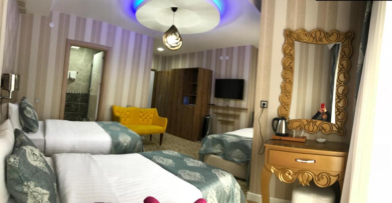 Crystall Hotel Van Luaran gambar